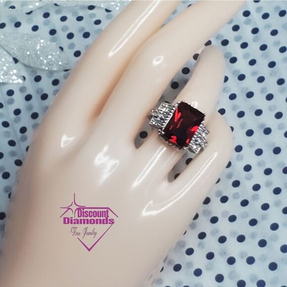 Red Ruby Ring & White Baguette Diamonds on 925 Silver - Picture 7 of 8